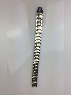 Two-Tone Stainless Magnet Therapy Link Bracelet — Silver & Gold Center 7.5 inch